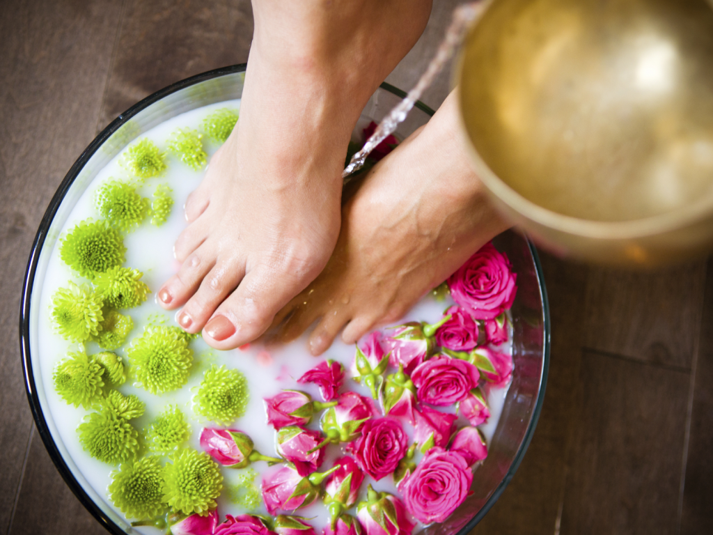 How to Use Bread & Lemon to Remove Calluses and Corns