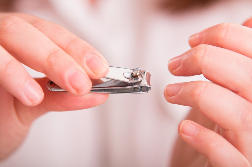 how to use nail clippers the right way